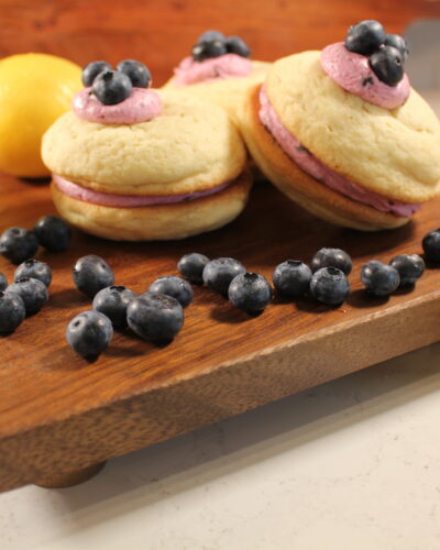 Lemon Blueberry Crème Sandwich